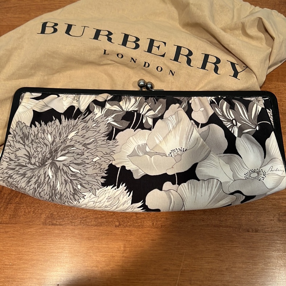 Burberry Vintage Myrtle Clutch NWT